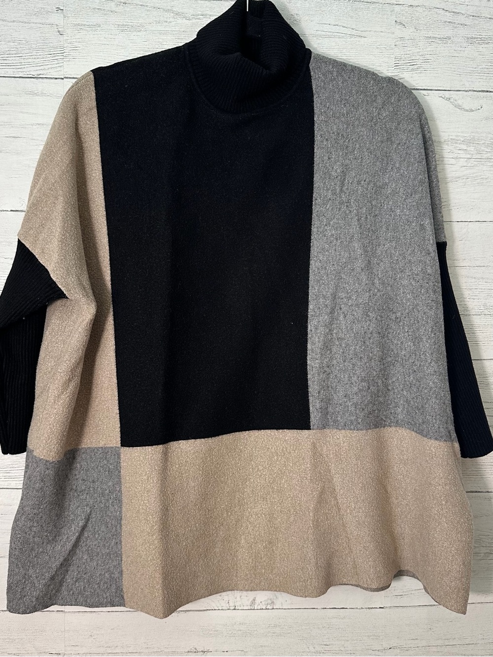 Joseph A Colorblock Turtleneck Sweater Black, Gray & Beige size XL